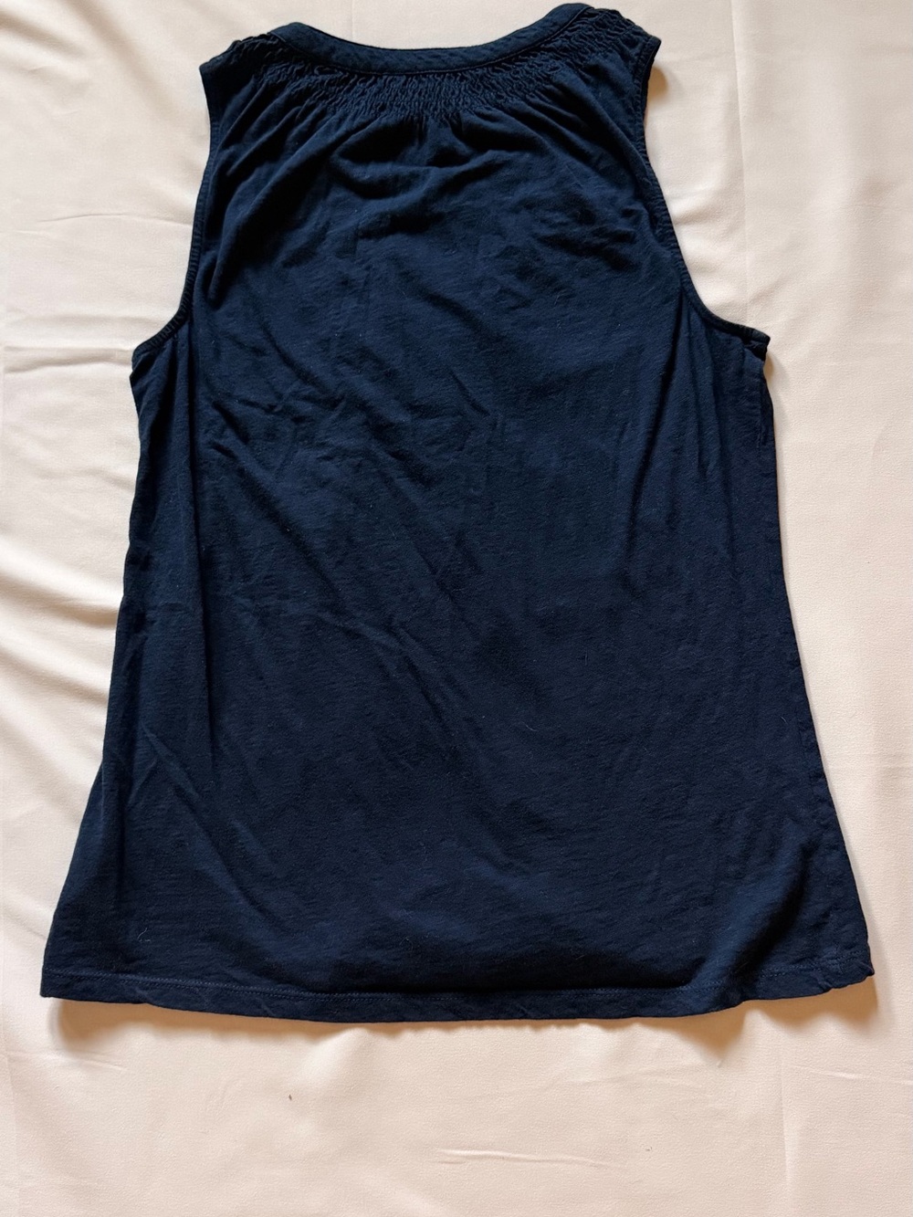 Lilly Pulitzer Navy Sleeveless Henley Top Gold Buttons Size M - Picture 5 of 5